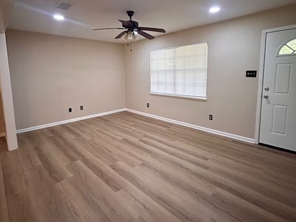 5th image of 104 Summerset Dr