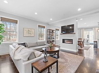 38 Roosevelt Dr, Wood Ridge, NJ 07075