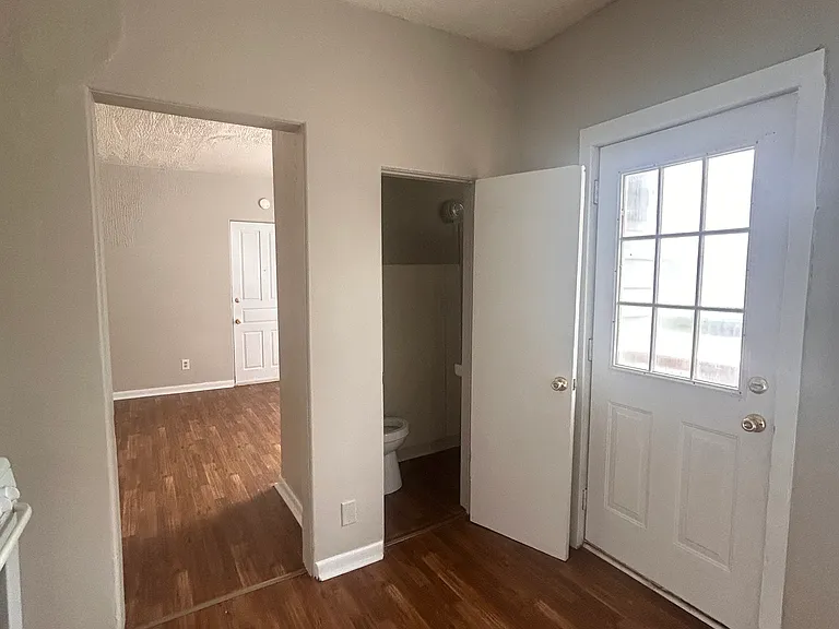 729 E Vine St #1 — Photo 5
