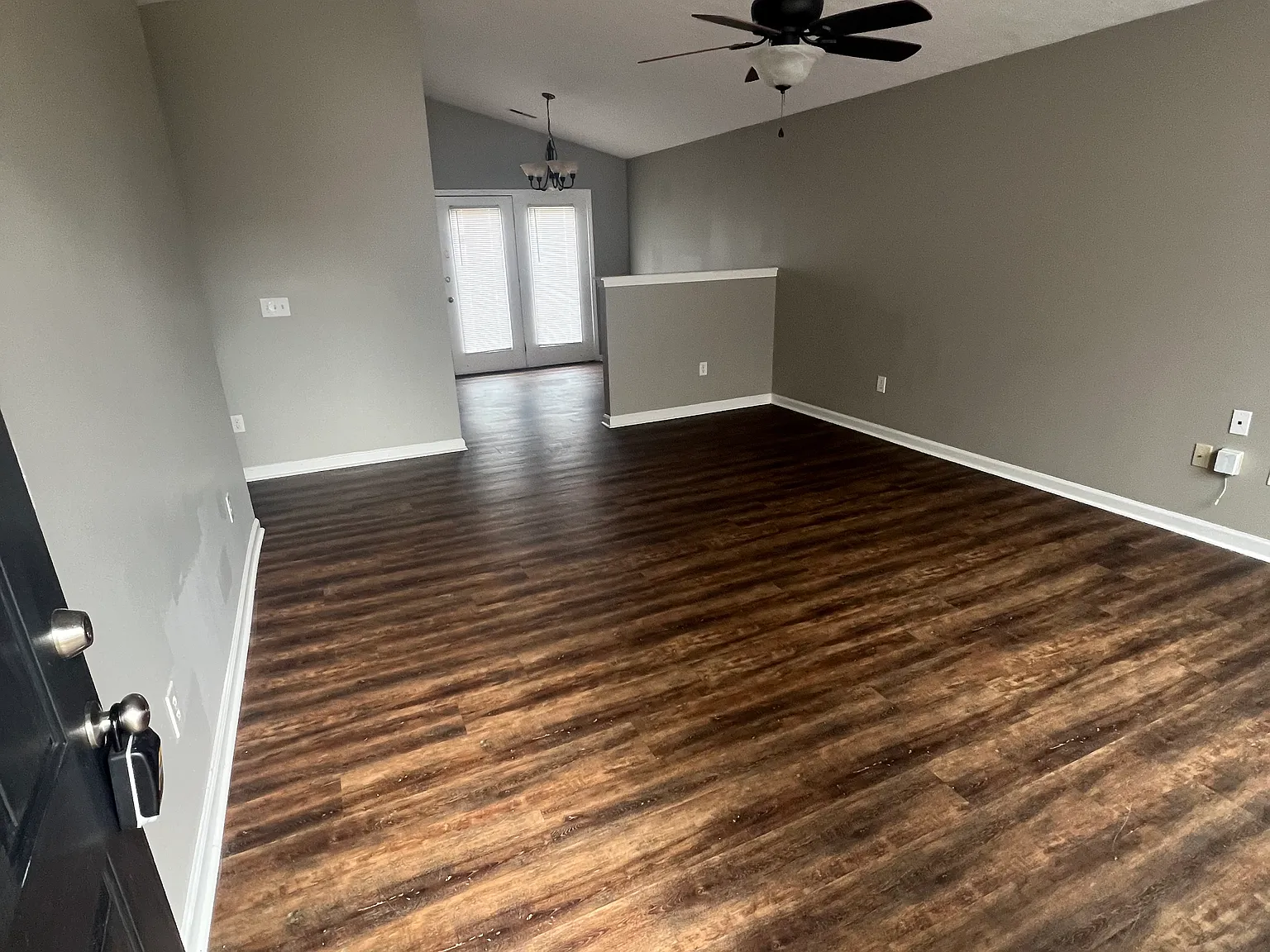 124 Valdez Cir — Photo 2