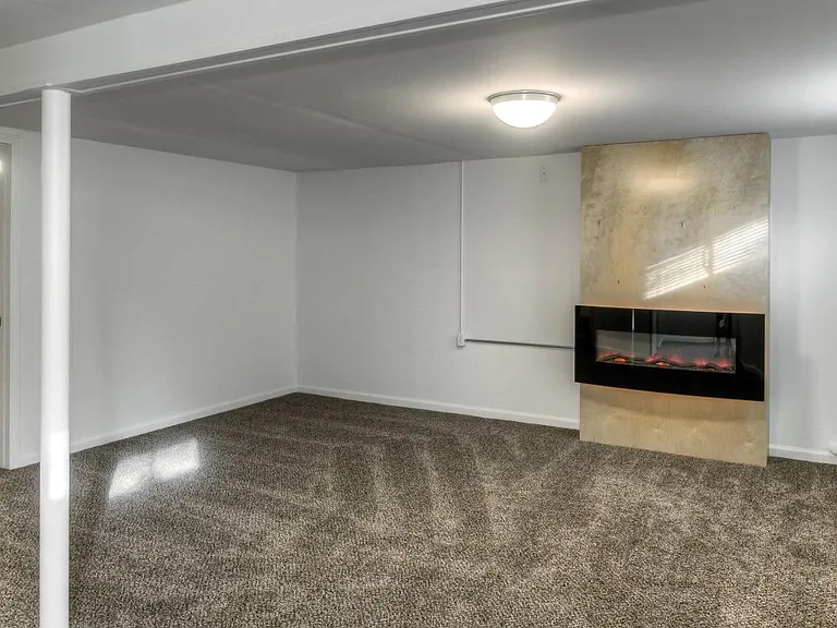 5129 Woolworth Ave — Photo 12