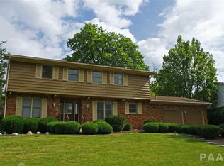 1009 W Burnside Dr, Peoria, IL 61614