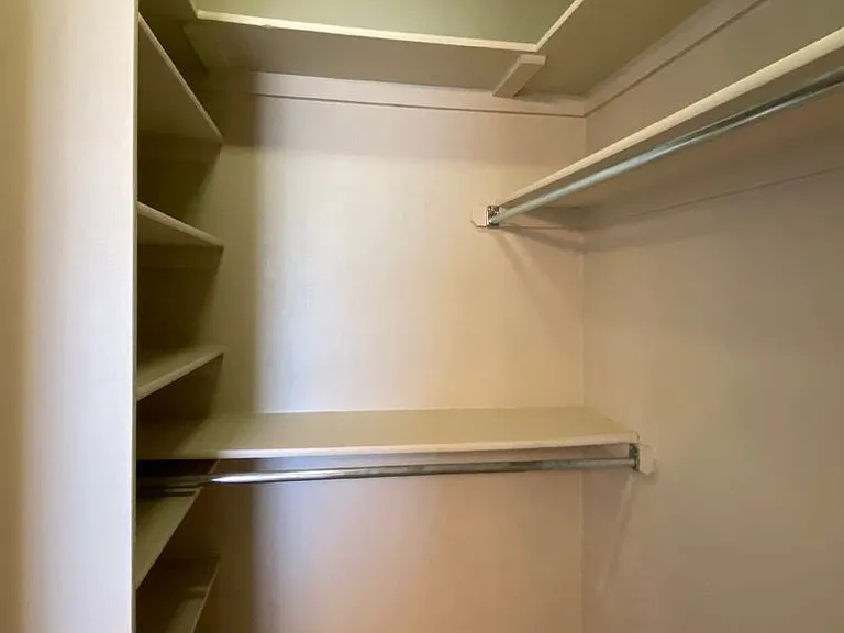 3017 Line Dr — Photo 2
