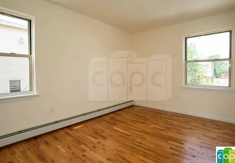 101 Broadway — Photo 11