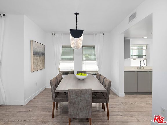 5th image of 1420 N Laurel Ave APT 201
