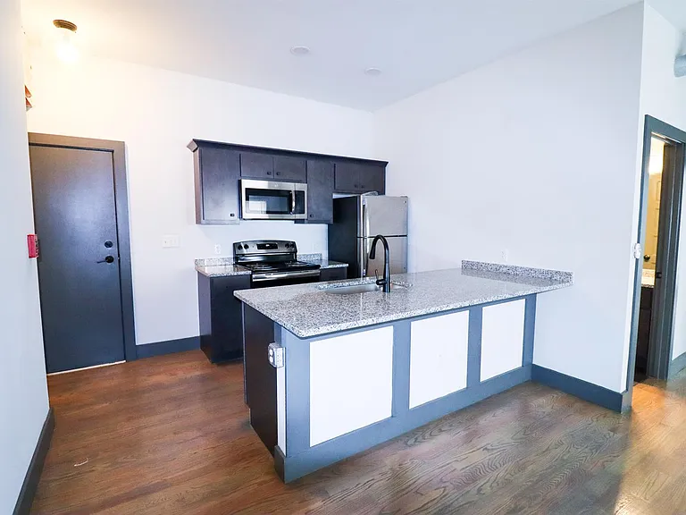 2616 Short Vine — Photo 13
