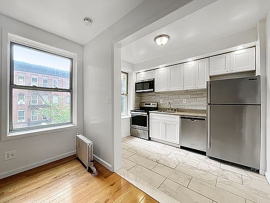 2nd image of 1 Saint Nicholas Ter APT 32