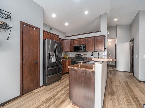4th image of 4704 S Wassom Ave