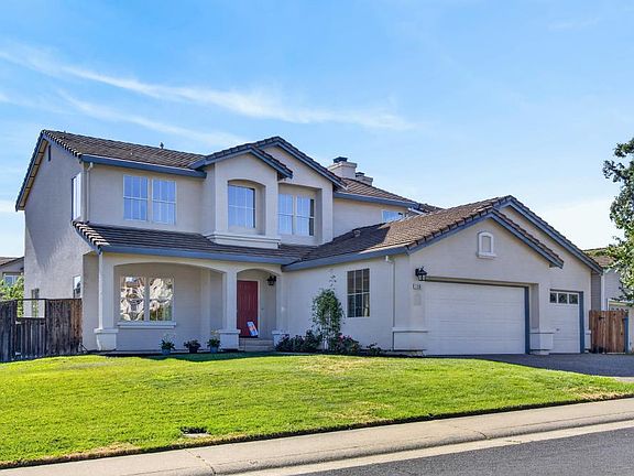2nd image of 1361 Palmerston Loop