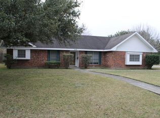 649 University Dr, Lake Charles, LA 70611