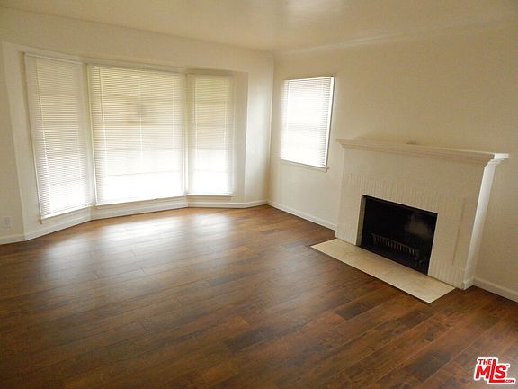 3rd image of 3830 Degnan Blvd