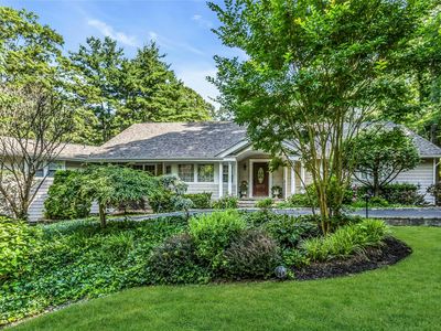 31 Stonywell Court, Dix Hills, NY, 11746