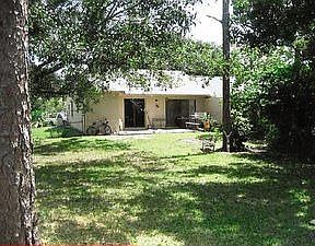 3rd image of 9955 River Crest Ct
