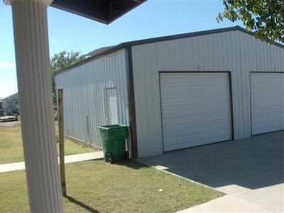 701 W Boundry, Lone Wolf, OK, 73655