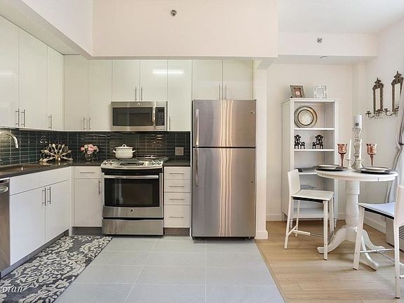 5th image of 180 Myrtle Ave #6K