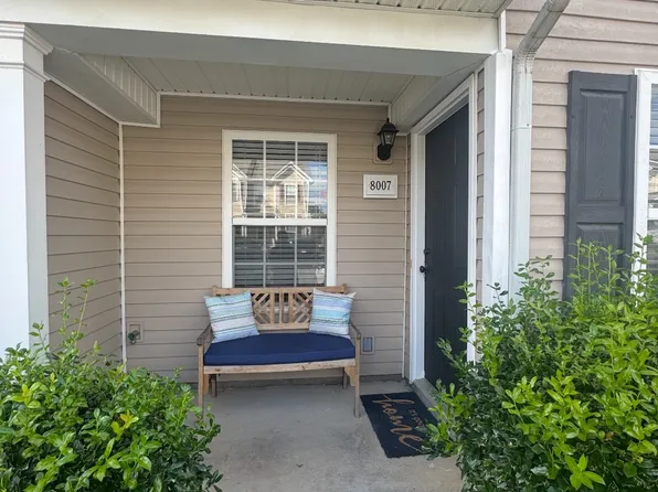 8007 Logan Dr, La Vergne, TN 37086