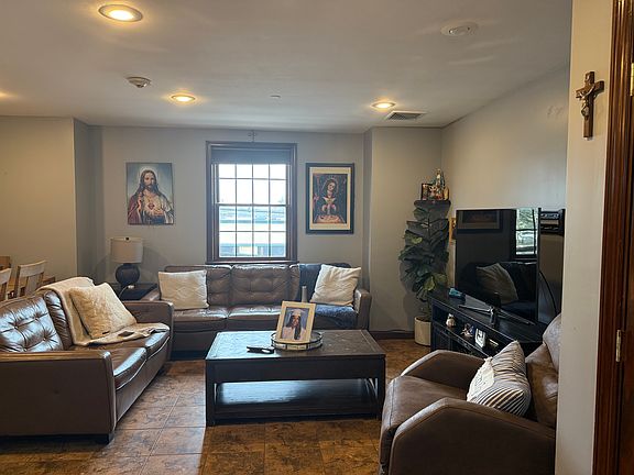 3rd image of 730 W Montauk Hwy APT 2