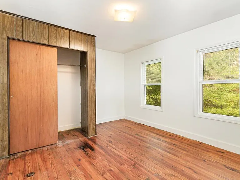 215 Pine Grove Rd — Photo 15