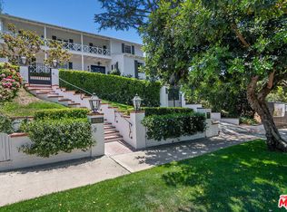 10428 Wyton Dr, Los Angeles, CA 90024