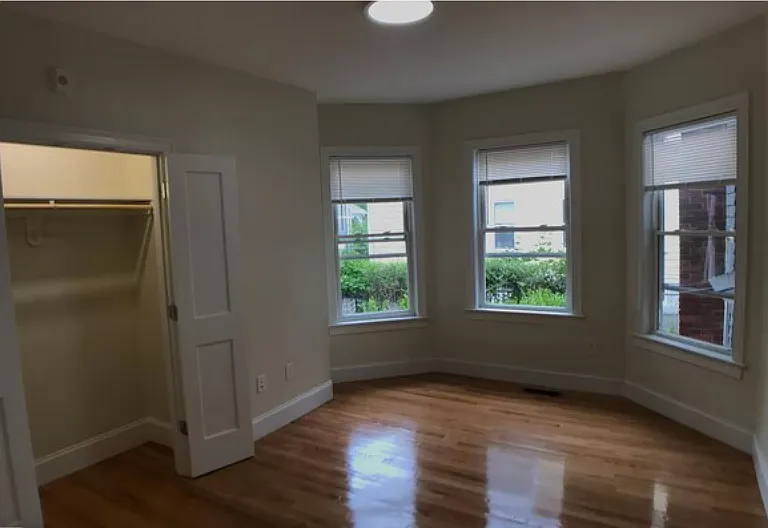 327 Highland Ave #5 — Photo 6