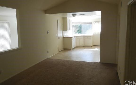 5th image of 736 W Brentwood Ave