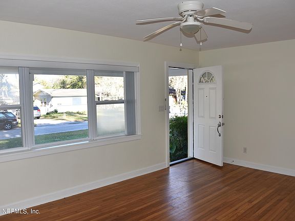 2nd image of 7064 Madrid Ave