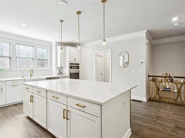1368 Live Oak Ln — Photo 10