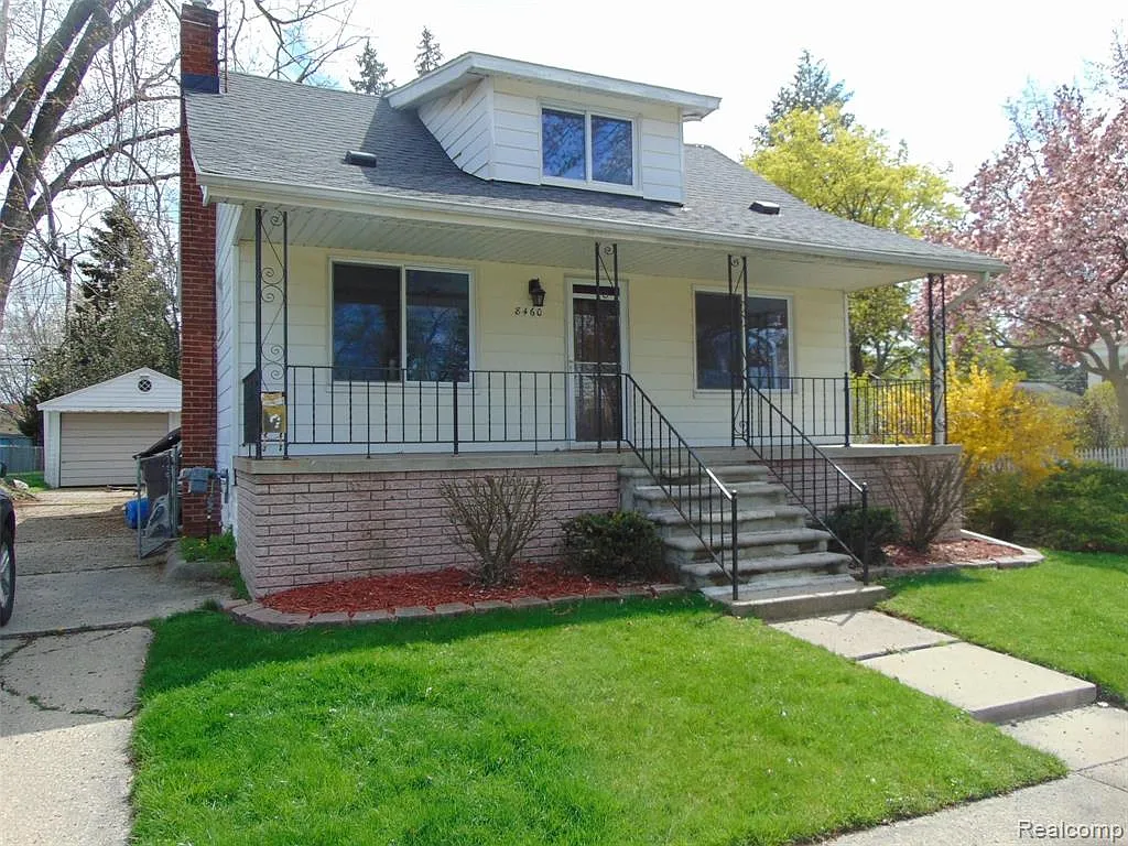 3 bed, 2.0 bath, 1004 sqft, $1,650 — Photo 2