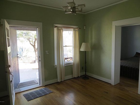2nd image of 1417 N Riverview Blvd