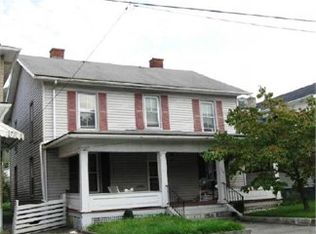105 Park Ave, Hinton, WV 25951