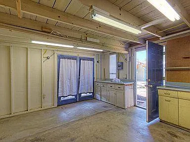 2021 N 16th Ave — Photo 14