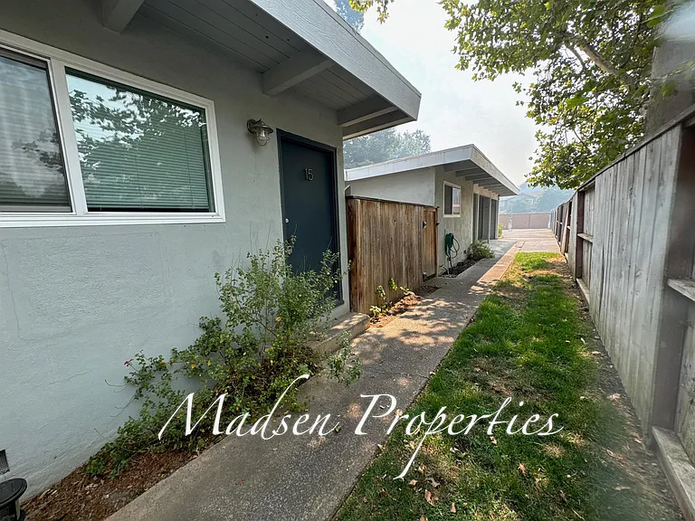 2925 Godman Ave #15 — Photo 2