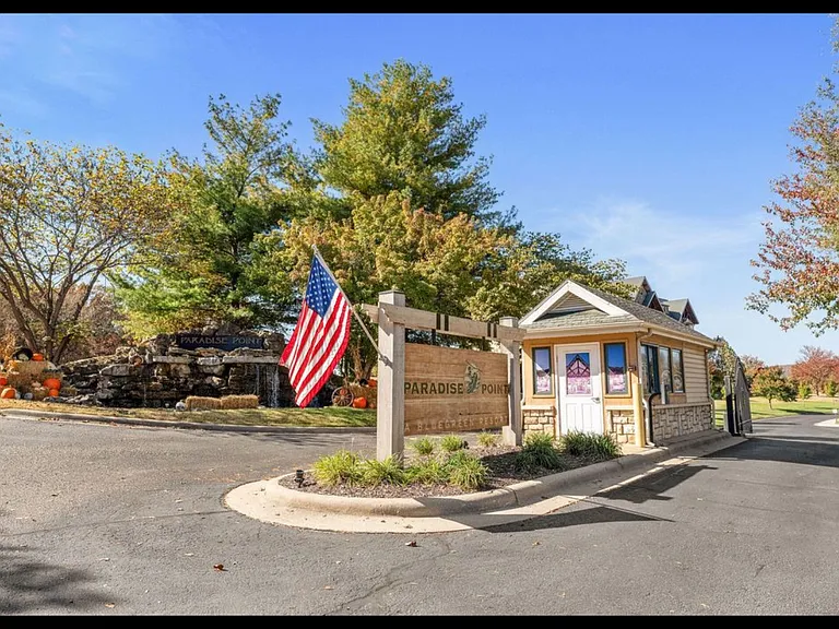 250 Lakewood Dr #5205 — Photo 42