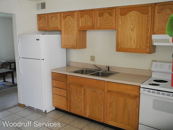 5th image of 510 E College St APT 6