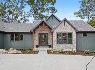 10445 Country Club Dr, Richland, MI 49083