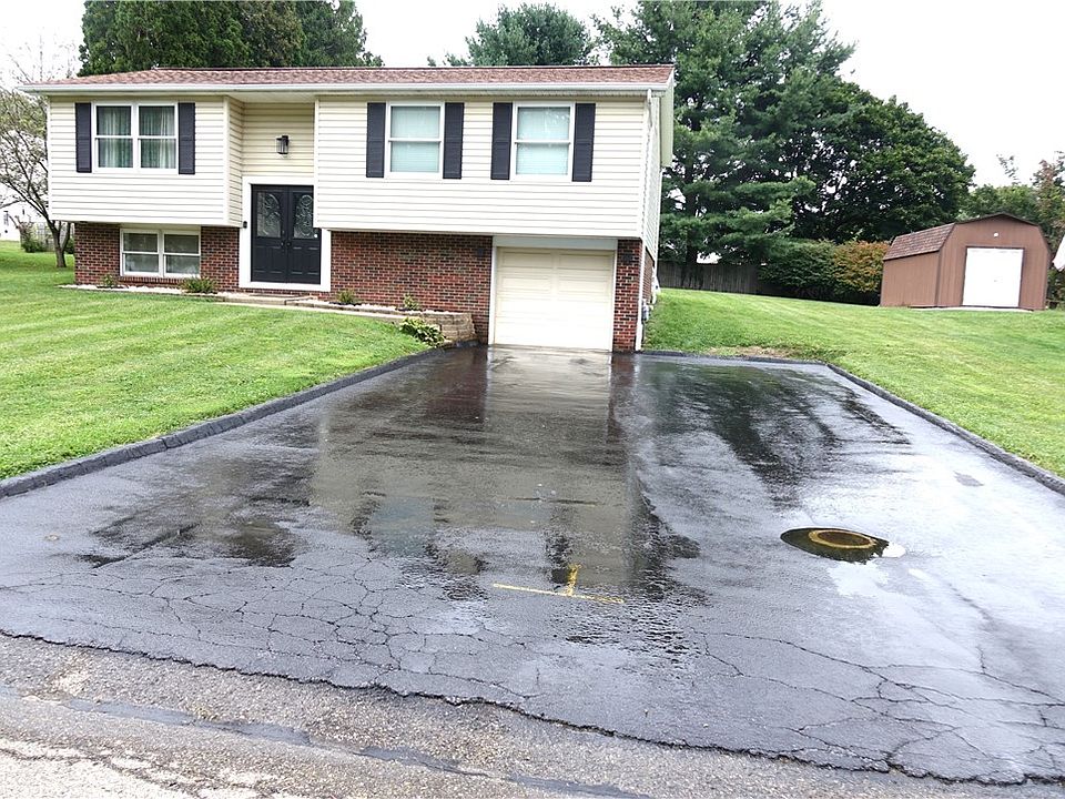 1st image of 216 Oberlin Dr