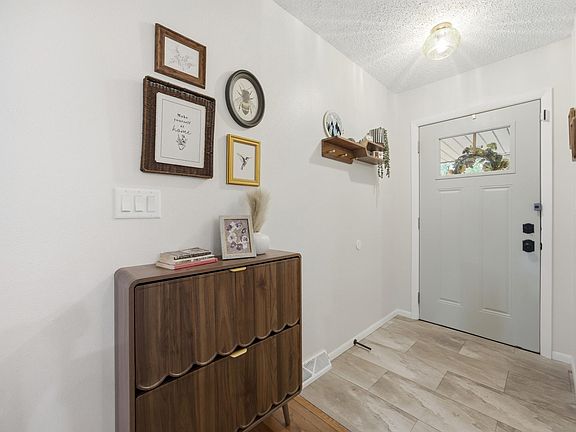 4th image of 3514 Riverview Cir S