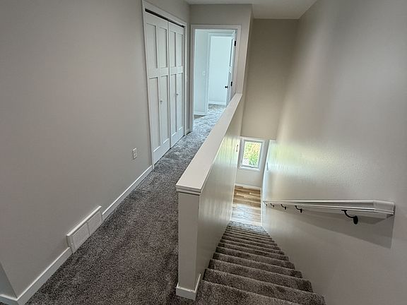 5th image of 812 N High St #1