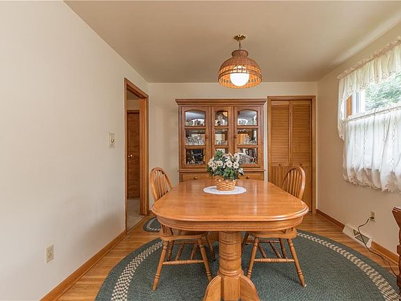 5th image of 169 Greenmeadow Dr