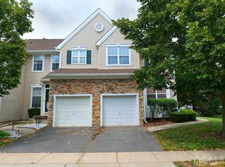 101 Crocus Ct, Dayton, NJ