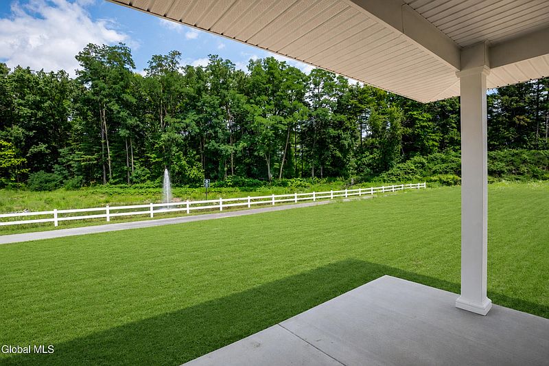 5th image of 103 Whispering Pines Way