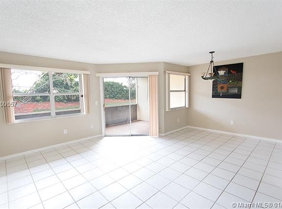 5th image of 2257 SE 27th Dr #103