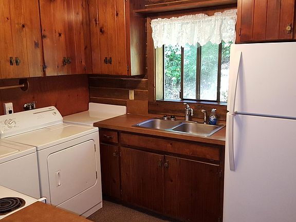 Kitchen Area New Washer & Dryer