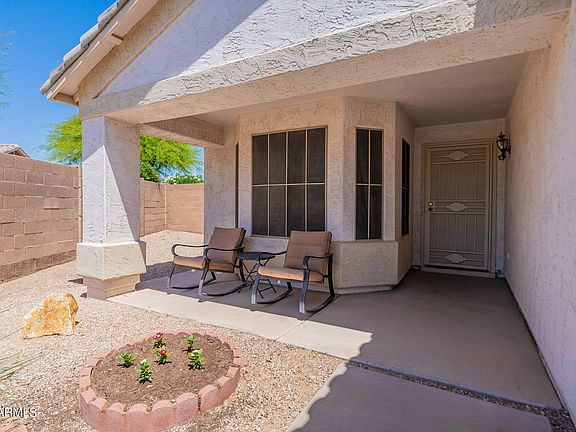 4th image of 276 E SENNA Way