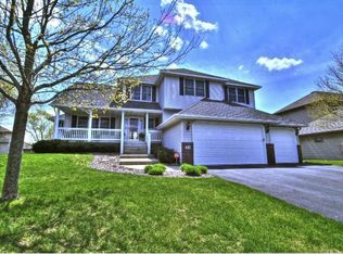 284 Windsor Ln, Saint Paul, MN 55115