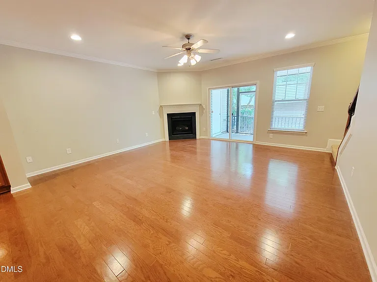 2425 Swans Rest Way — Photo 16