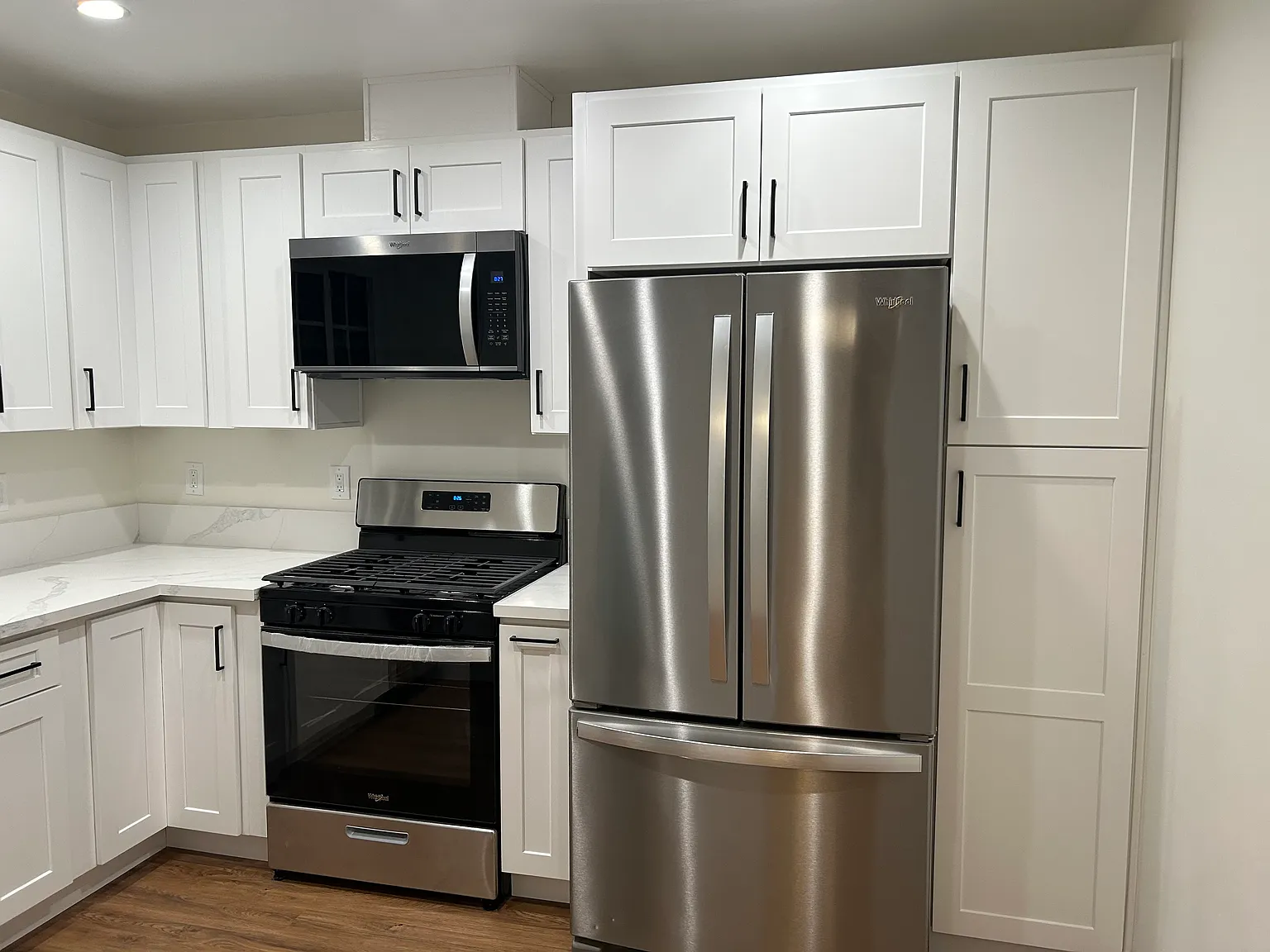 3 bed, 1139 sqft, $4,300 — Photo 2