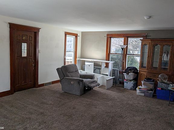 5th image of 711 4th Ave N