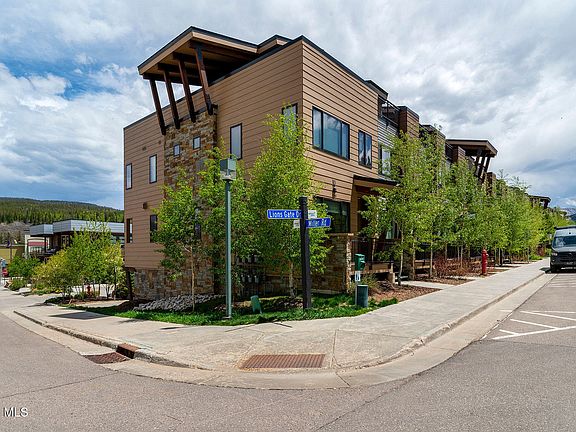 4th image of 296 Lions Gate Drive