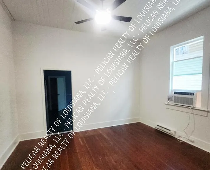 1136 Frenchmen St — Photo 2